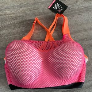 New Victoria’s Secret VSX sport bra